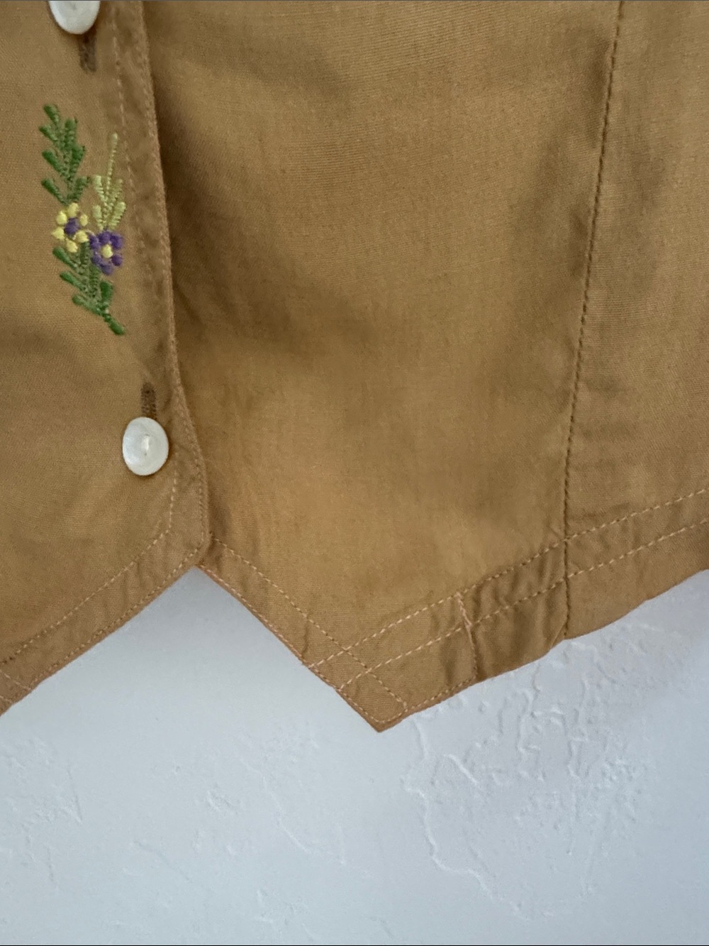 $5 CLOSET CLOSING Vintage 80s 90s Tan Blouse Floral Embroidery Cottagecore Top - Picture 4 of 10